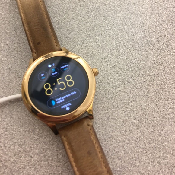 Fossil Smartwatch - Picture 2 of 3